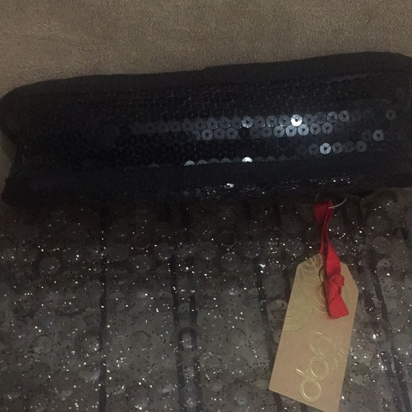 Really cute sequin clutch - Picture 3 of 3